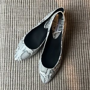 Steve Madden Flats